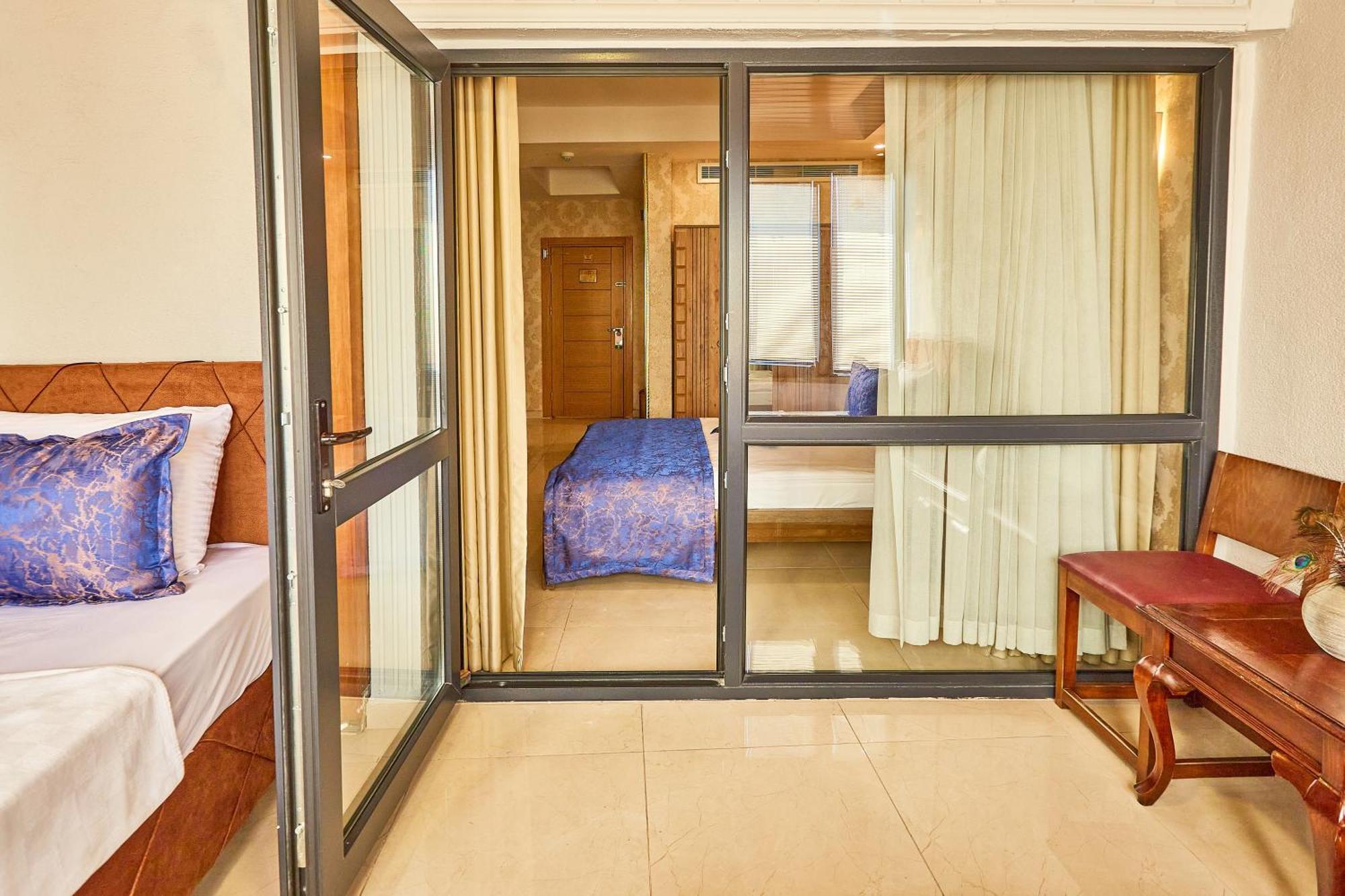Ardey Hotel Istanbul Bagian luar foto